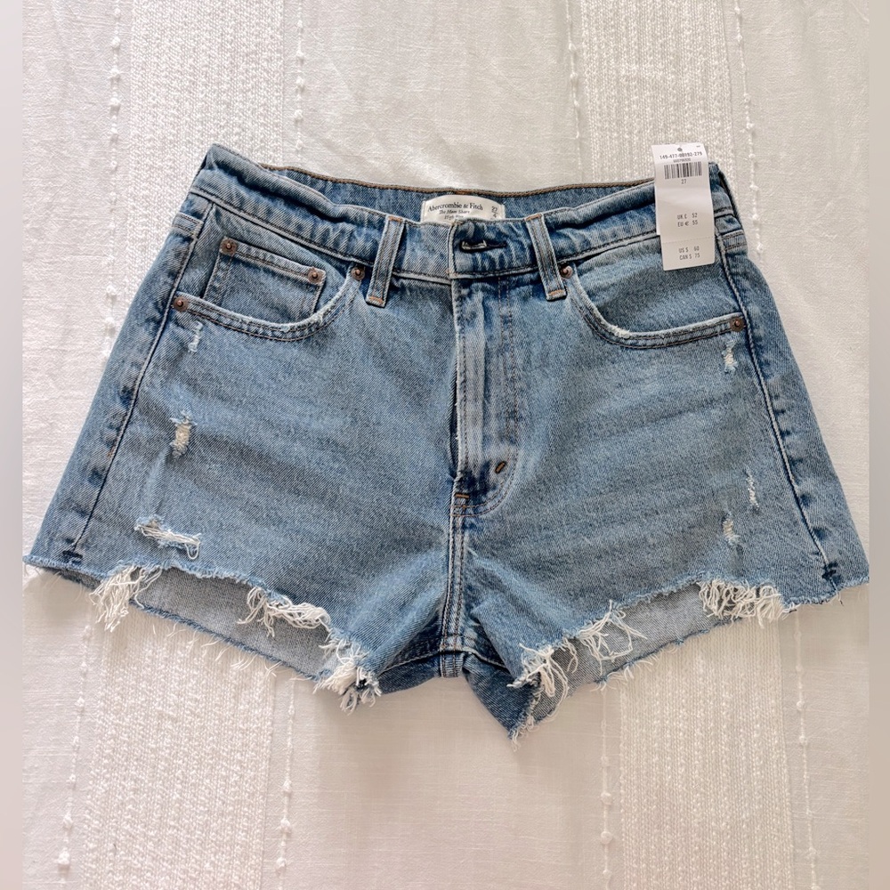 Abercrombie & Fitch high-rise mom shorts